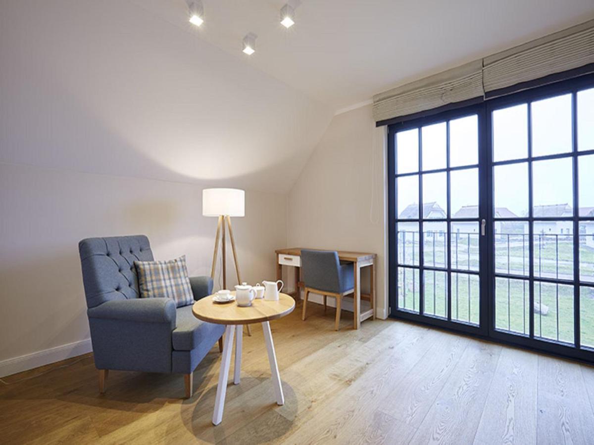 Reetland am Meer - Superior Reetdachvilla mit 2 Schlafzimmern, Kamin und 2 Terrassen F17 Dranske Exterior foto